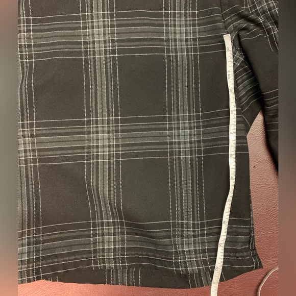 Men’s Quiksilver shorts size 34 - Picture 4 of 4